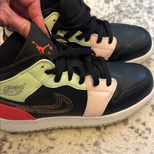 Nike Air Jordan 5.5 Y Glow in the dark Sneakers ! EUC collectors item